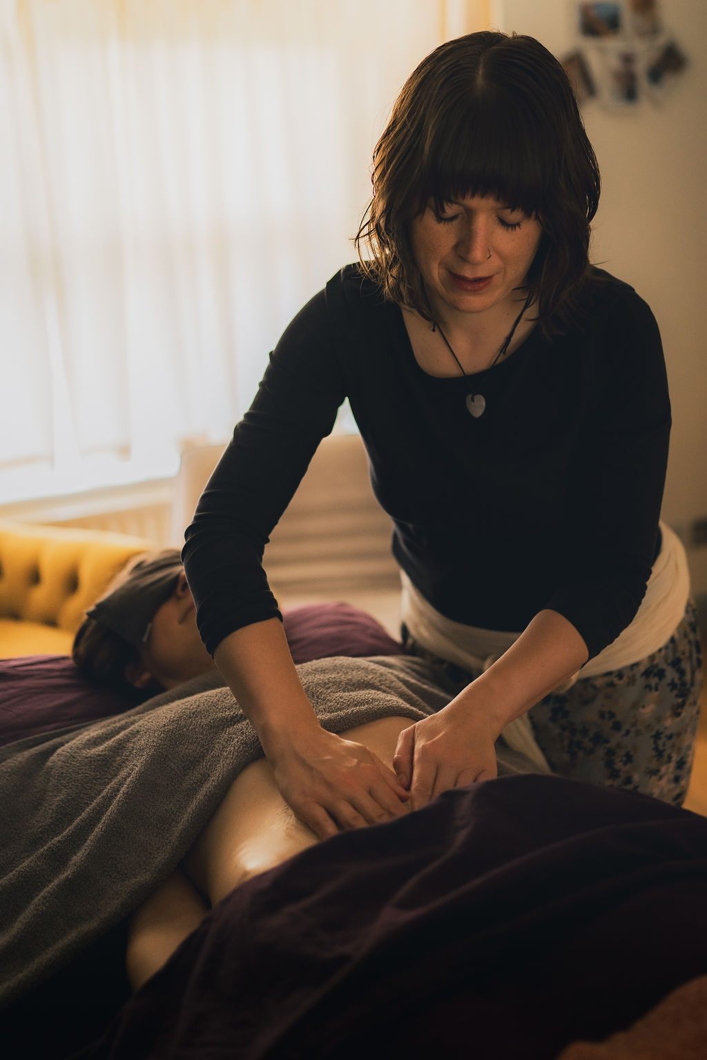 Kay Elizabeth performing Mizan Therapy